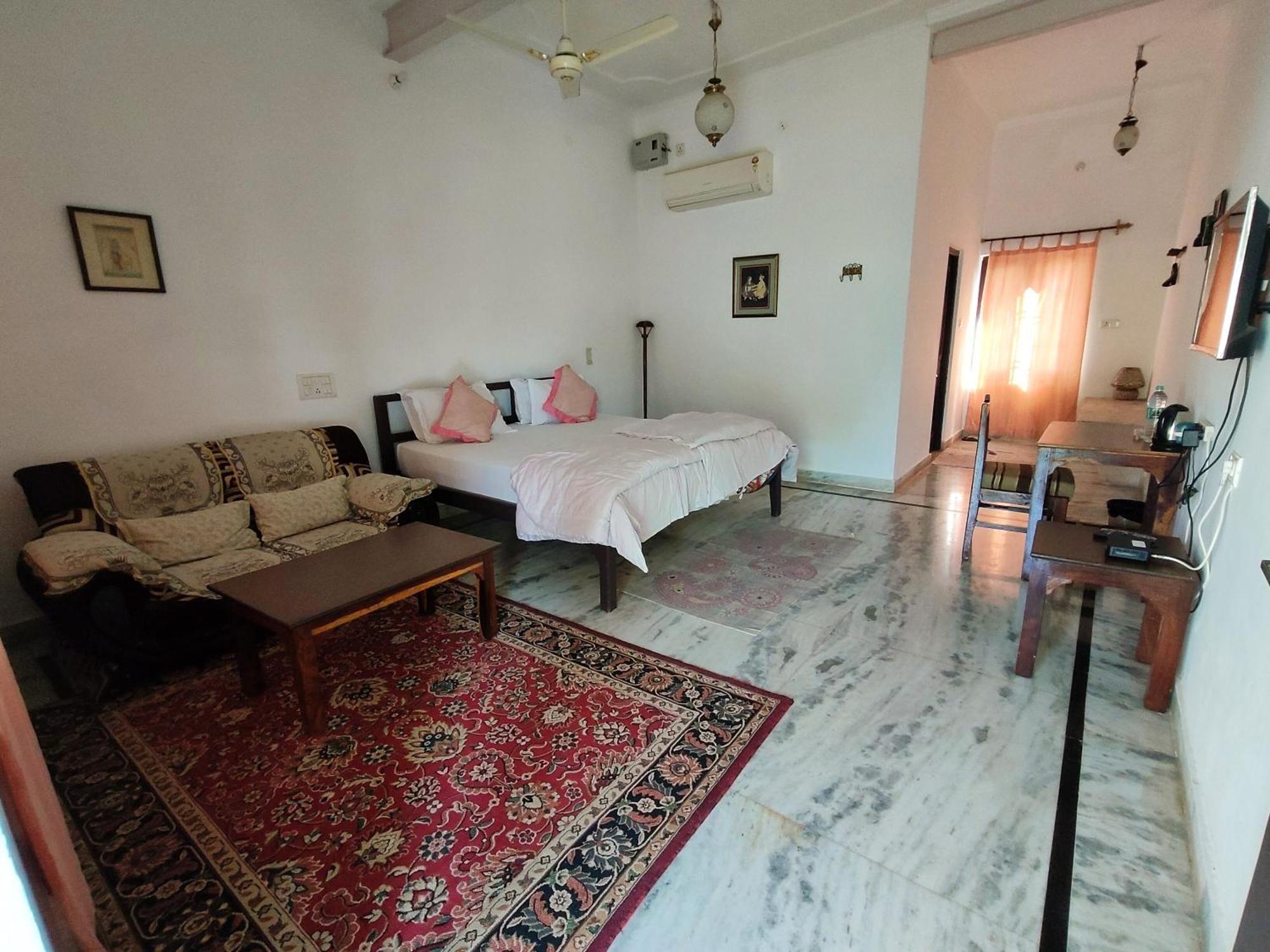 Royal Farm Bharatpur Apartment Стая снимка